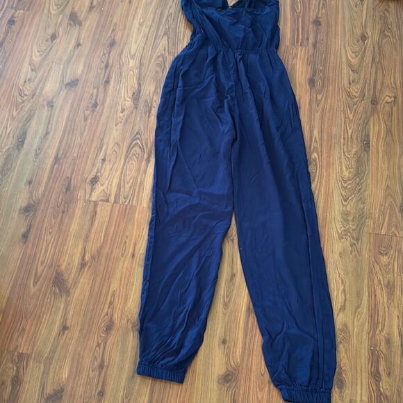 Lulus Navy one piece halter jumper. Pants size S rayon - Picture 4 of 5